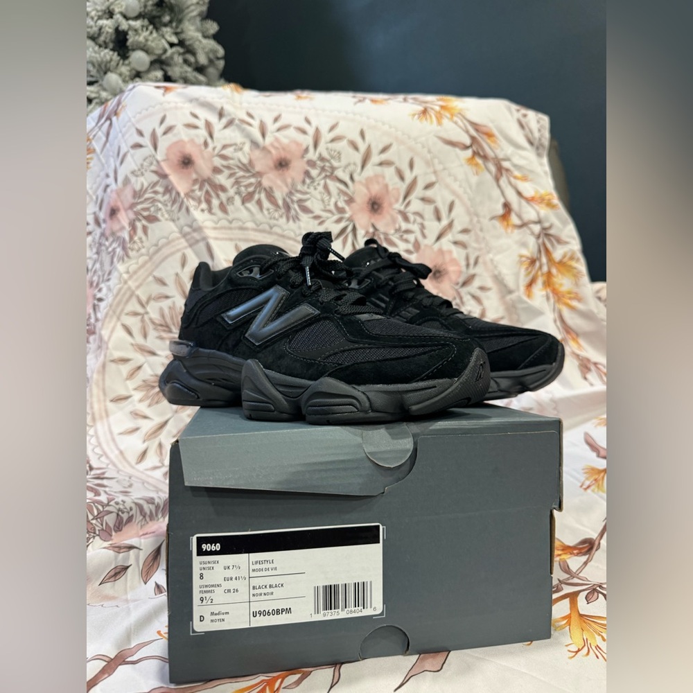 New Balance 9060 women size  9 1/2 men size 8